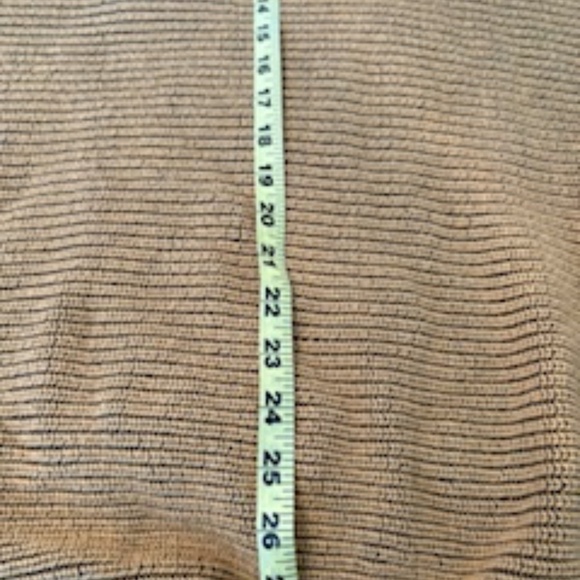 LIKE NEW- Green Bay Packer Sweater by Tundra Canada - Picture 3 of 4